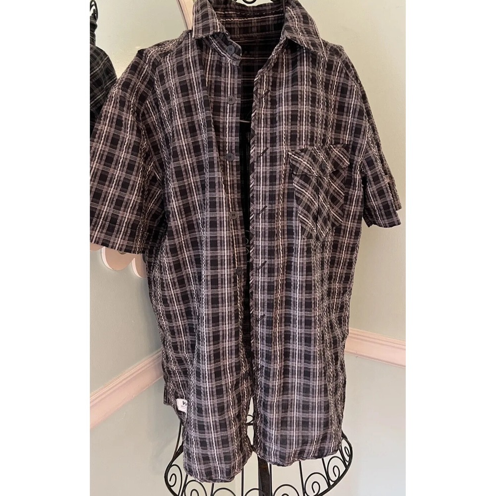 Men's medium Helly Hansen black gray plaid short sleeve button down up Shirt